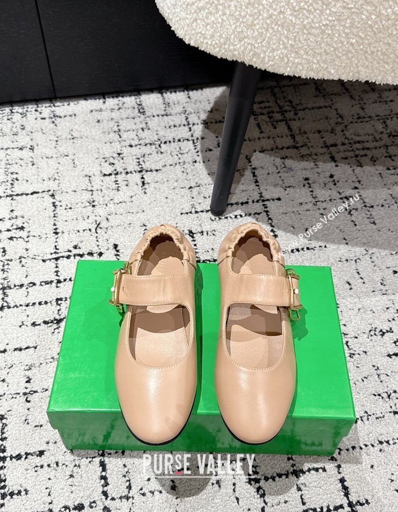 Bottega Veneta Astaire Mary-Jane Ballerinas Flat in Lambskin Leather with Rabbit Shaped Buckle Nude 2025 (MD-250823058)
