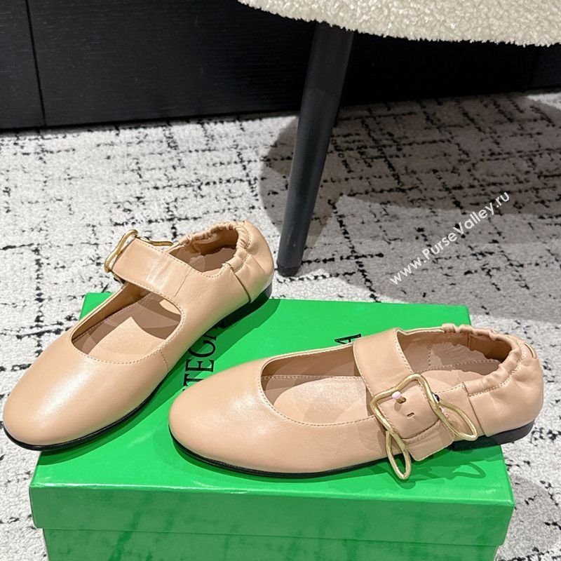 Bottega Veneta Astaire Mary-Jane Ballerinas Flat in Lambskin Leather with Rabbit Shaped Buckle Nude 2025 (MD-250823058)