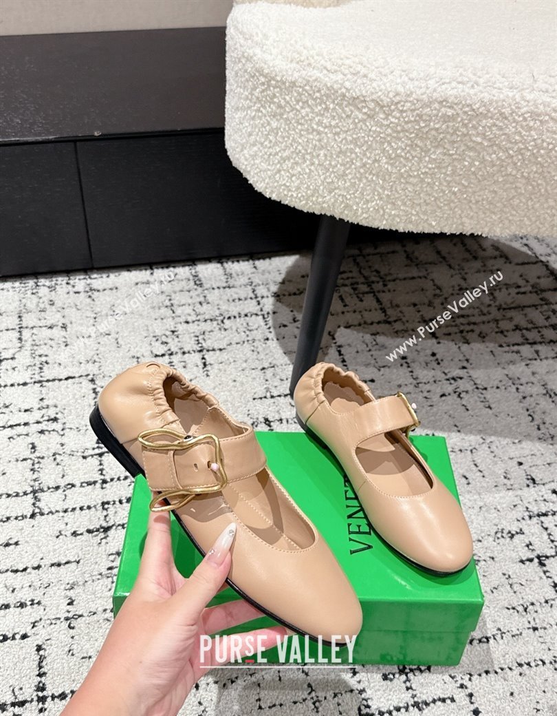 Bottega Veneta Astaire Mary-Jane Ballerinas Flat in Lambskin Leather with Rabbit Shaped Buckle Nude 2025 (MD-250823058)