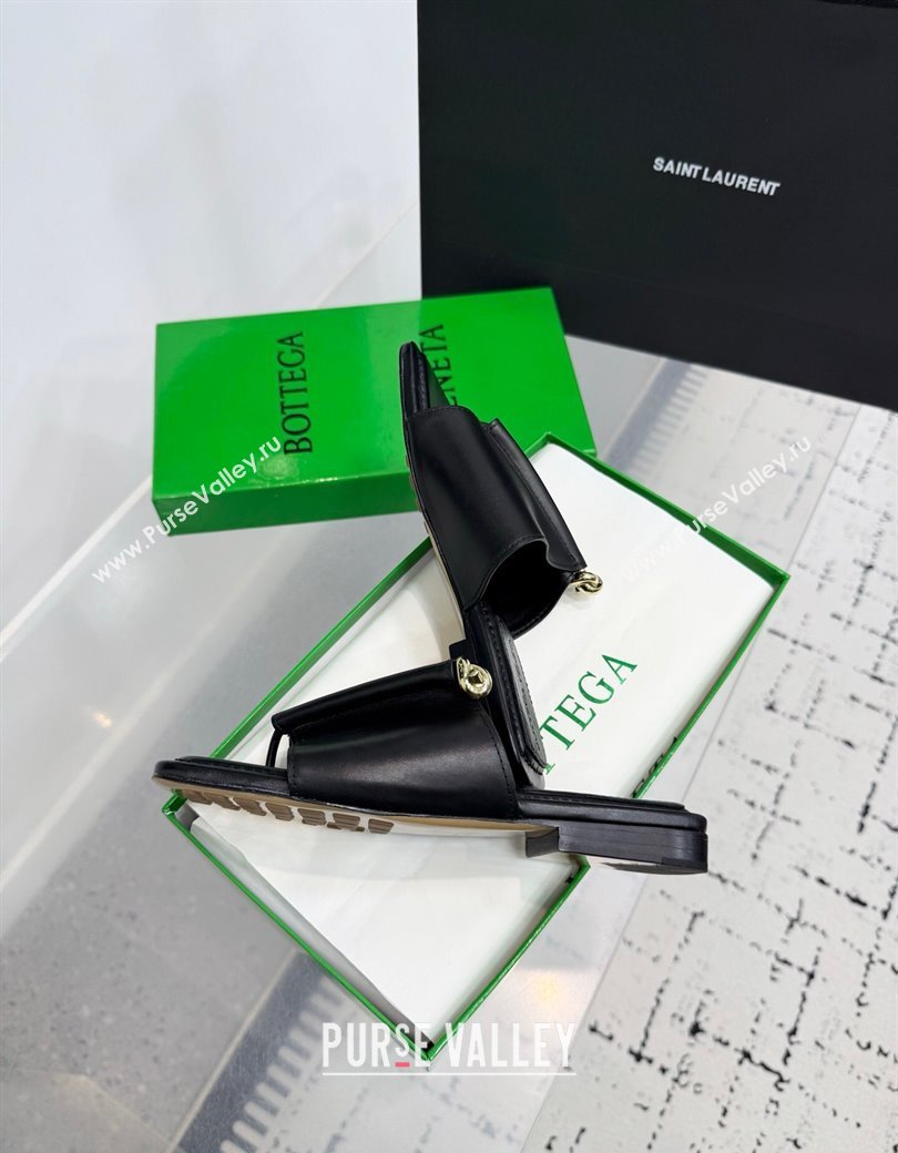 Bottega Veneta Solstice Flat Thong Slides Sandal in Calfskin Leather Black 2025 (KER-250823062)