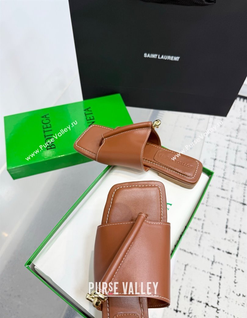 Bottega Veneta Solstice Flat Thong Slides Sandal in Calfskin Leather Brown 2025 (KER-250823063)