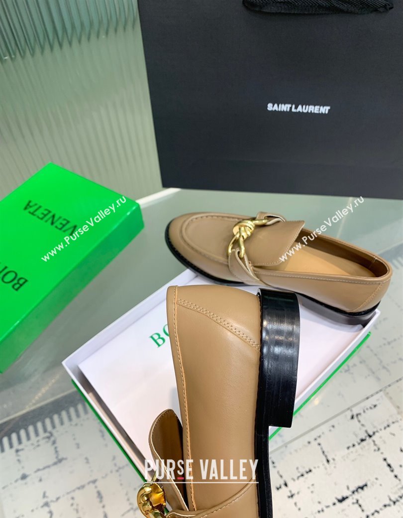 Bottega Veneta Astaire Loafers in Calfskin Leather with Knot Beige/Gold 2025 (KER-250823036)