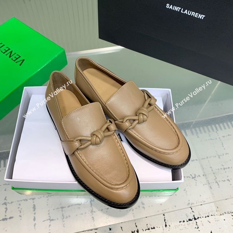 Bottega Veneta Astaire Loafers in Calfskin Leather with One-Tone Knot Beige 2025 (KER-250823040)