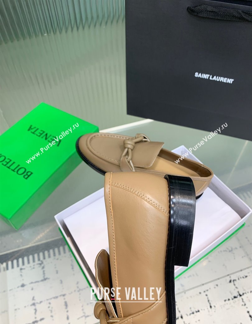Bottega Veneta Astaire Loafers in Calfskin Leather with One-Tone Knot Beige 2025 (KER-250823040)