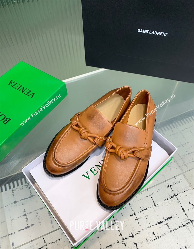 Bottega Veneta Astaire Loafers in Faded Calfskin with One-Tone Knot Brown 2025 (KER-250823042)