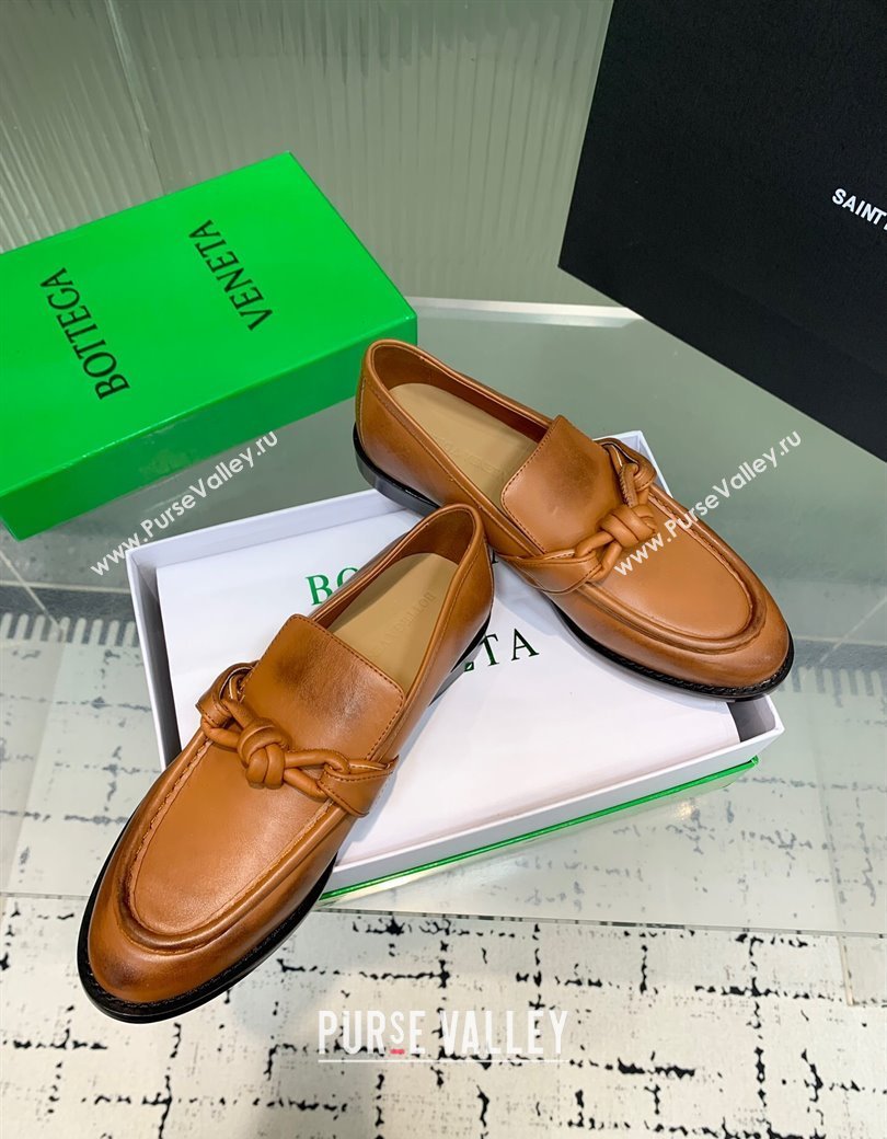 Bottega Veneta Astaire Loafers in Faded Calfskin with One-Tone Knot Brown 2025 (KER-250823042)