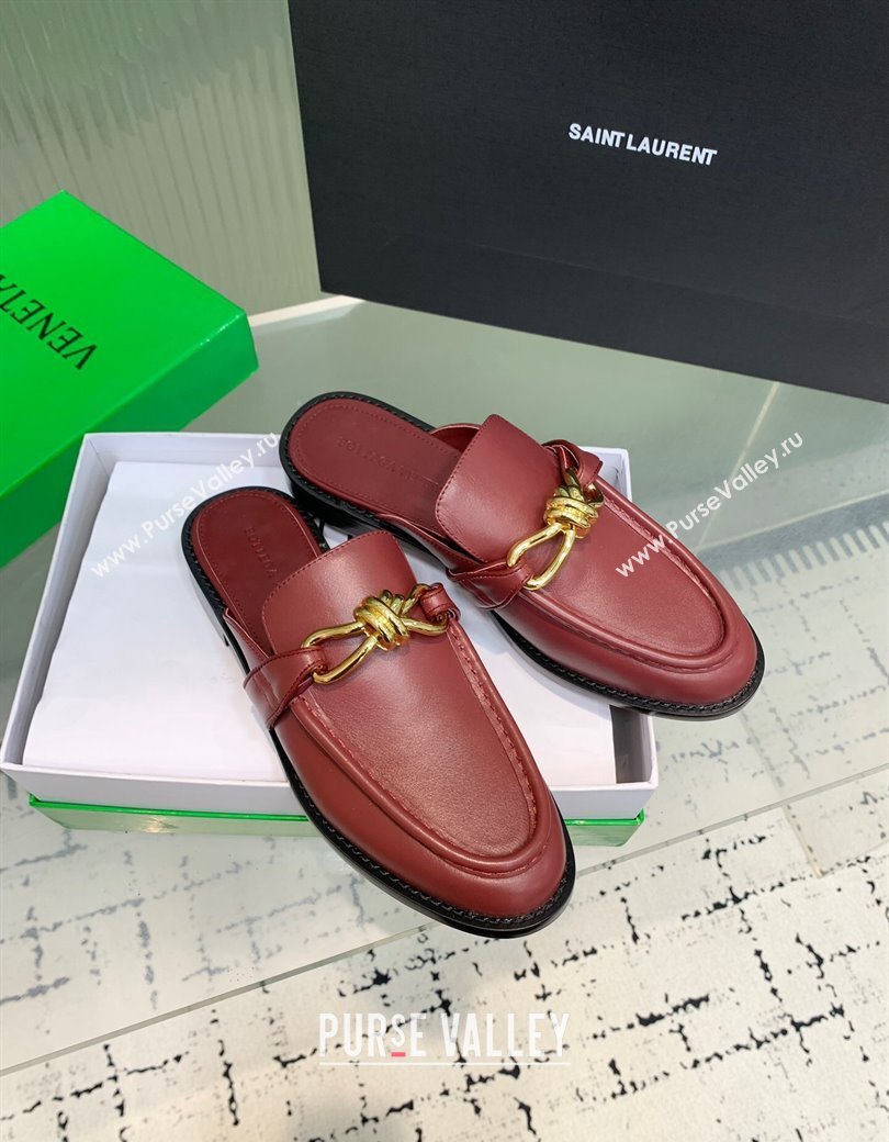 Bottega Veneta Astaire Flat Mules in Calfskin Leather with Knot Red/Gold 2025 (KER-250823044)
