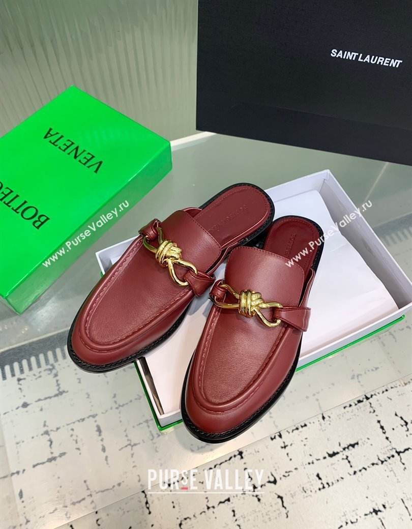 Bottega Veneta Astaire Flat Mules in Calfskin Leather with Knot Red/Gold 2025 (KER-250823044)