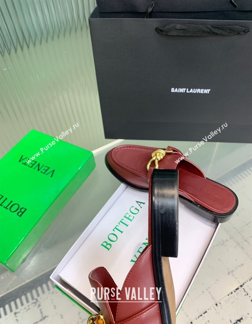Bottega Veneta Astaire Flat Mules in Calfskin Leather with Knot Red/Gold 2025 (KER-250823044)