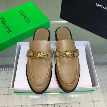 Bottega Veneta Astaire Flat Mules in Calfskin Leather with Knot Beige/Gold 2025 (KER-250823045)