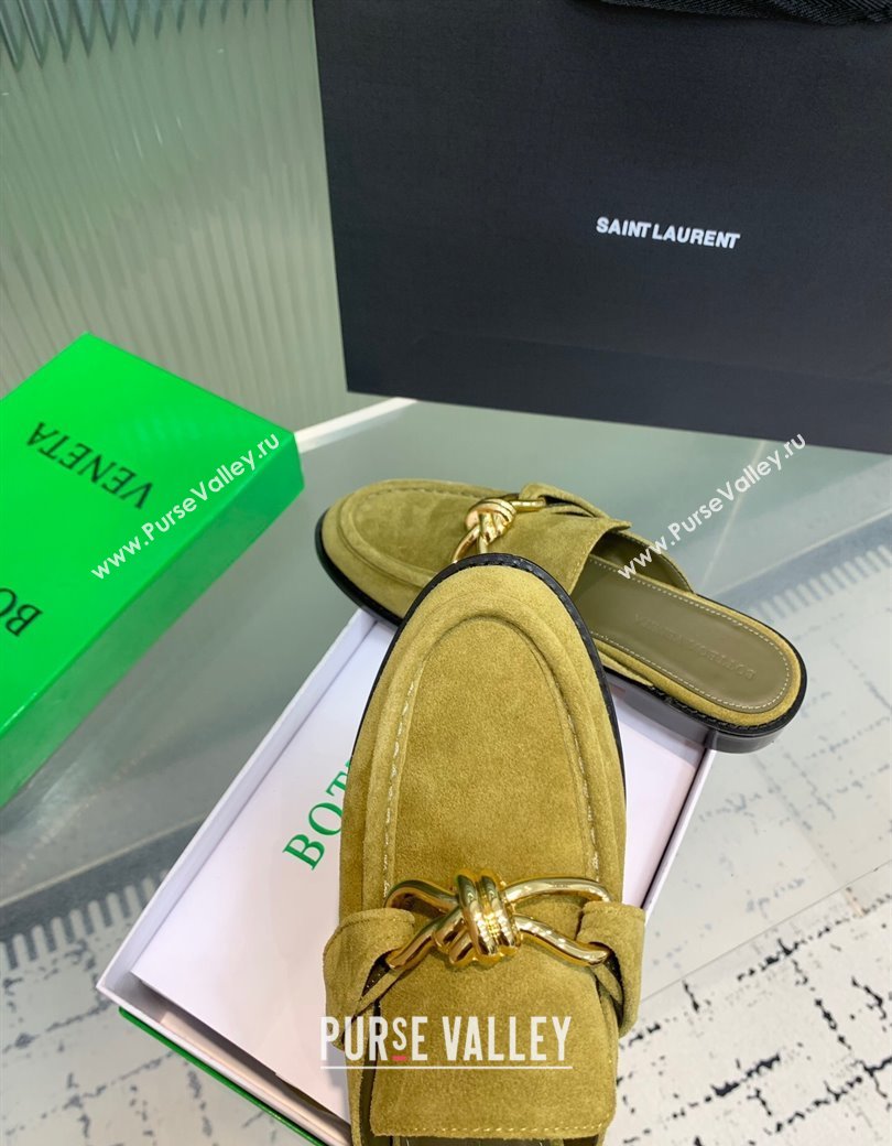 Bottega Veneta Astaire Flat Mules in Suede with Knot Green/Gold 2025 (KER-250823046)