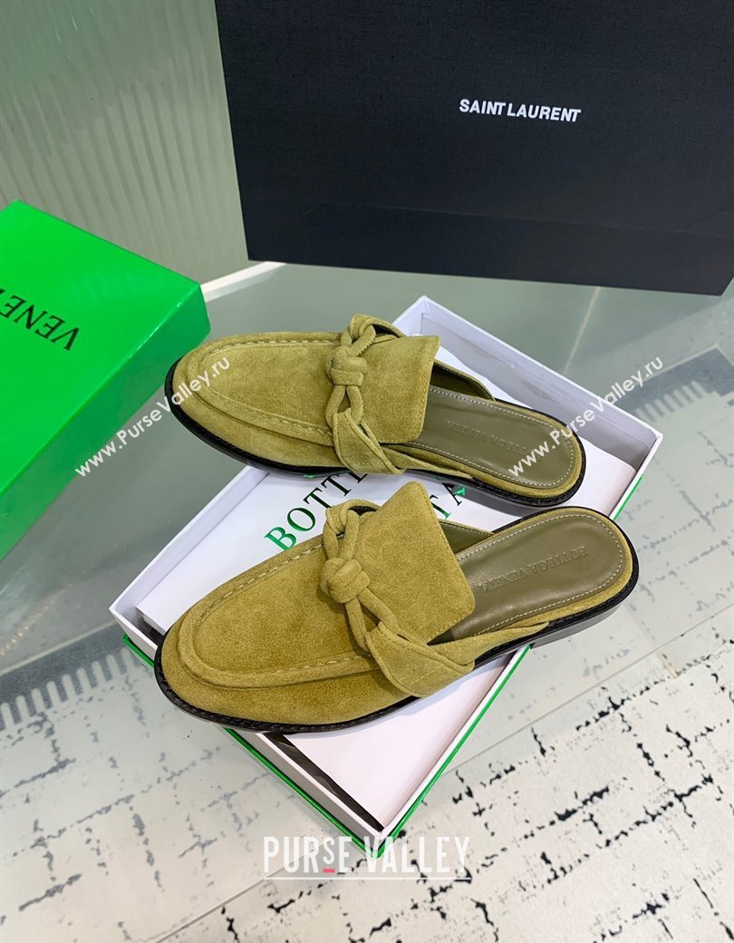 Bottega Veneta Astaire Flat Mules in Suede with One-Tone Knot Green 2025 (KER-250823051)