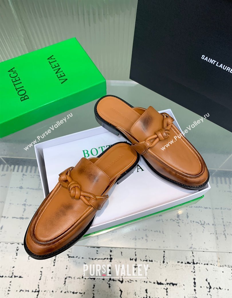 Bottega Veneta Astaire Flat Mules in Faded Calfskin with One-Tone Knot Brown 2025 (KER-250823052)