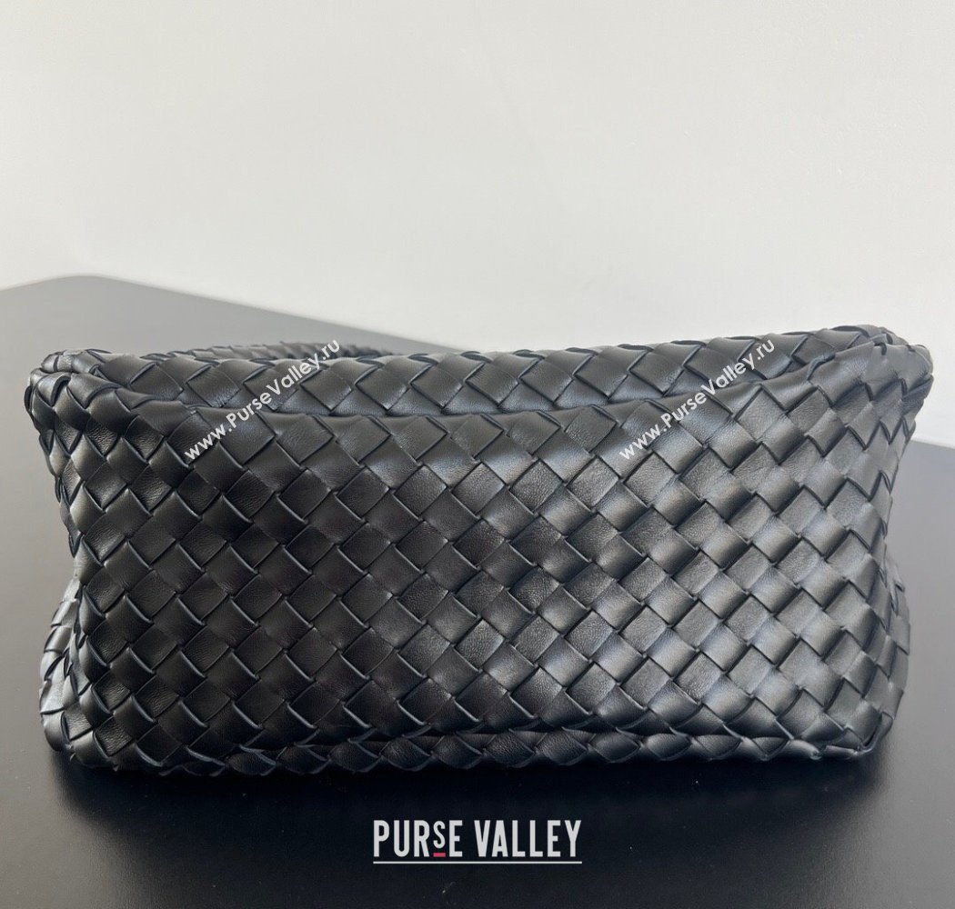 Bottega Veneta Large Campana Shoulder Bag in Intrecciato Leather Black 2025 844250 (WT-250924010)