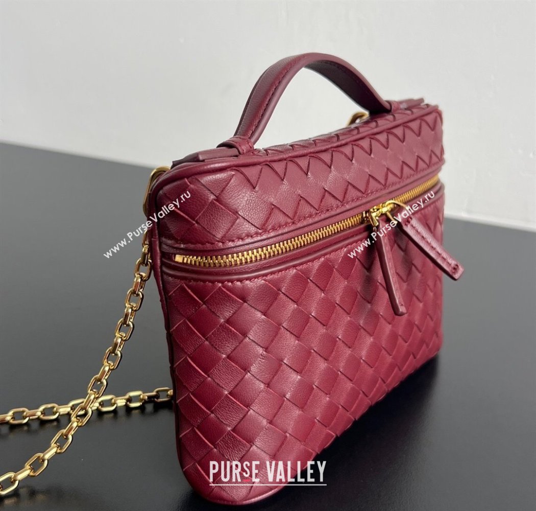 Bottega Veneta Small Soft Vanity Bag in Intrecciato Leather Barolo Red 2025 843800 (WT-250924001)