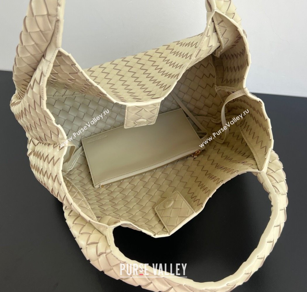 Bottega Veneta Large Campana Shoulder Bag in Intrecciato Leather Sea Salt 2025 844250 (WT-250924011)