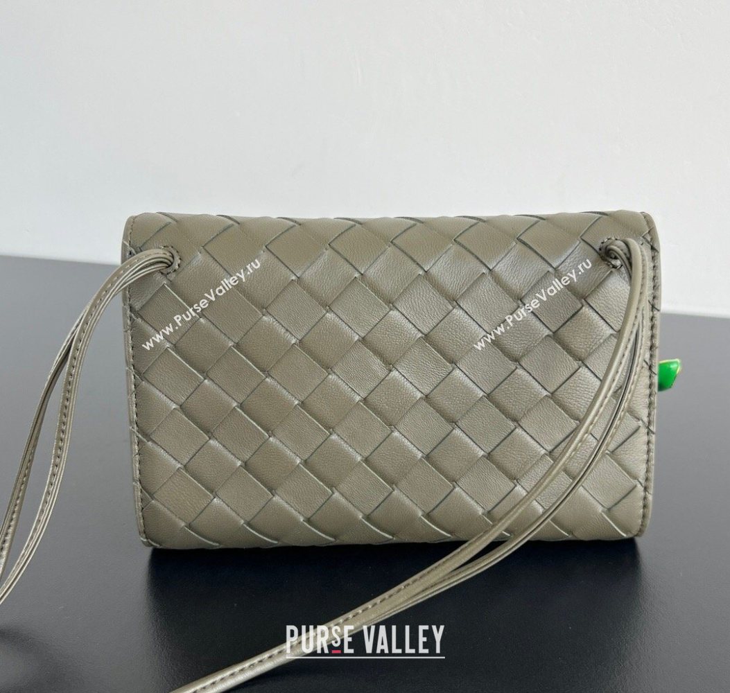 Bottega Veneta Andiamo Daisy Pouch Mini Bag in Intrecciato Leather 838870 Cypress Green 2025 (WT-260117024)