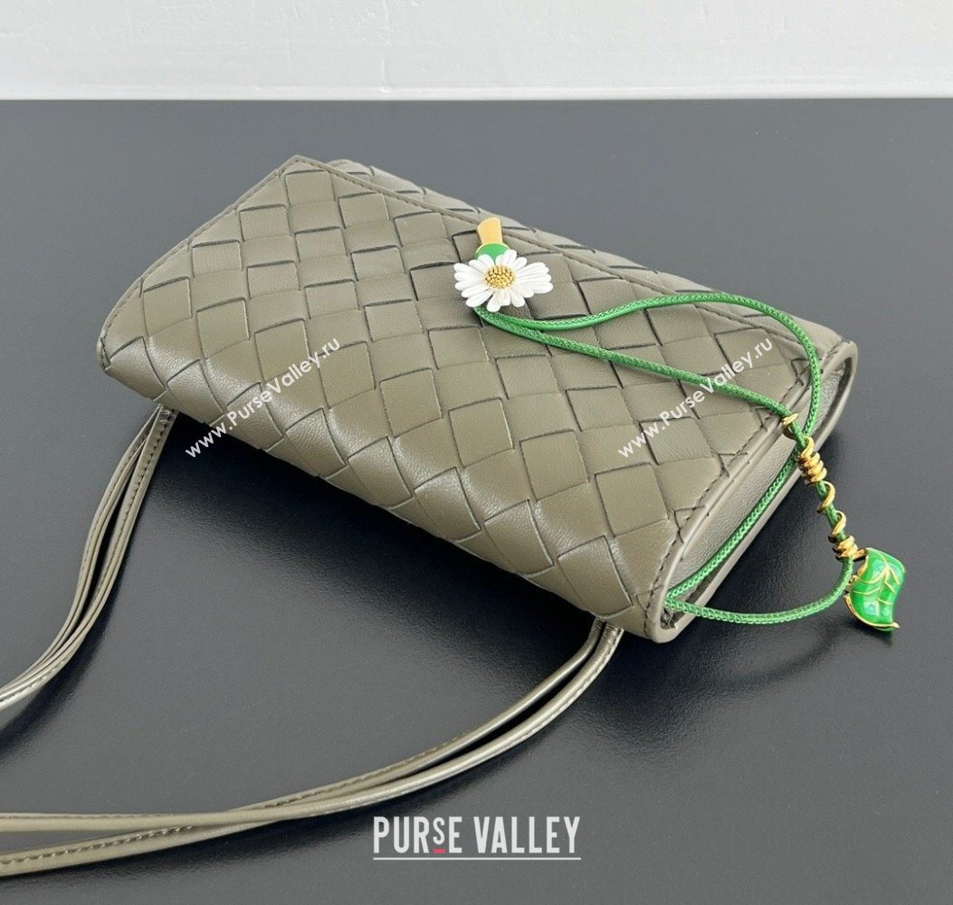 Bottega Veneta Andiamo Daisy Pouch Mini Bag in Intrecciato Leather 838870 Cypress Green 2025 (WT-260117024)