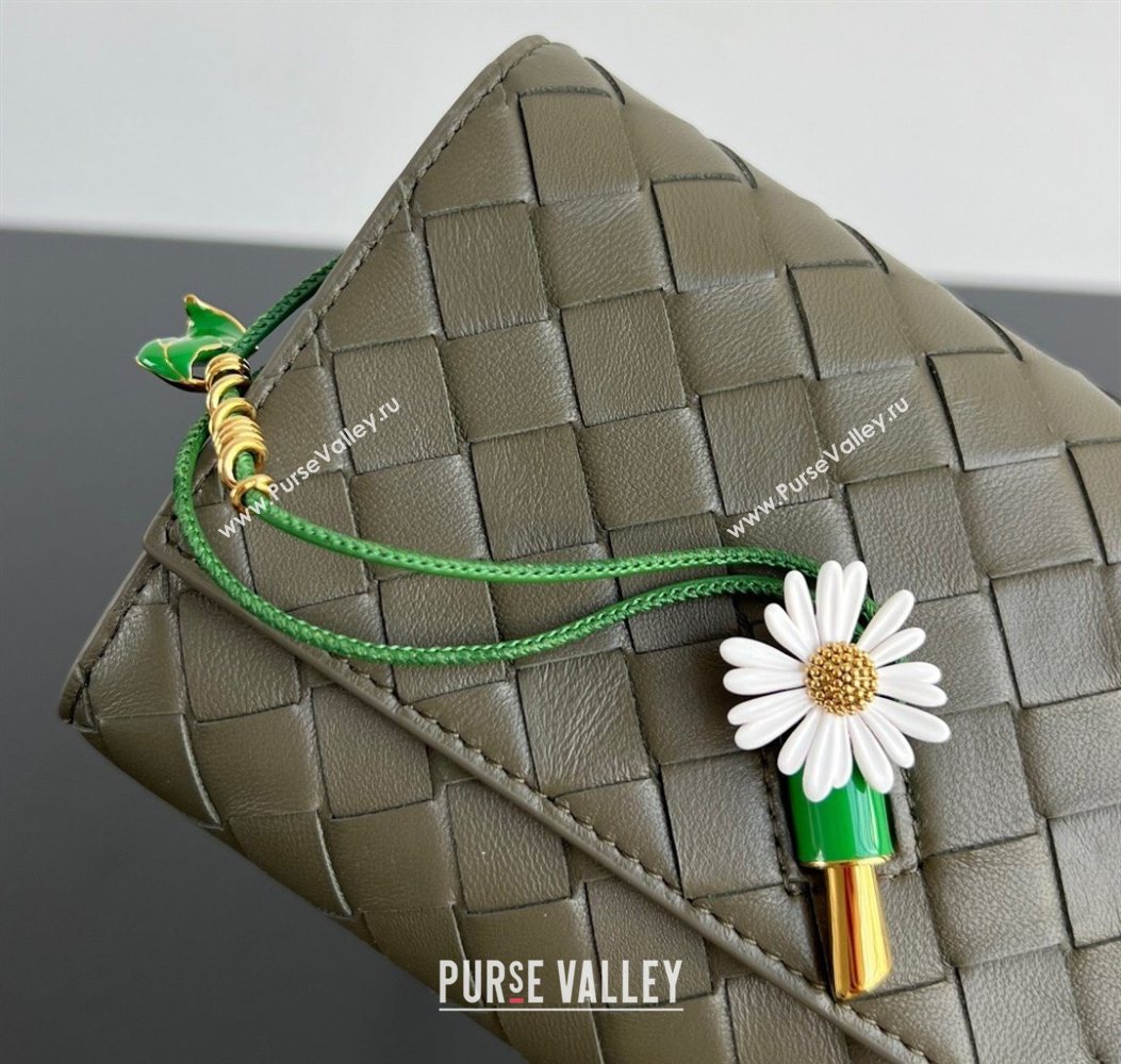 Bottega Veneta Andiamo Daisy Pouch Mini Bag in Intrecciato Leather 838870 Cypress Green 2025 (WT-260117024)
