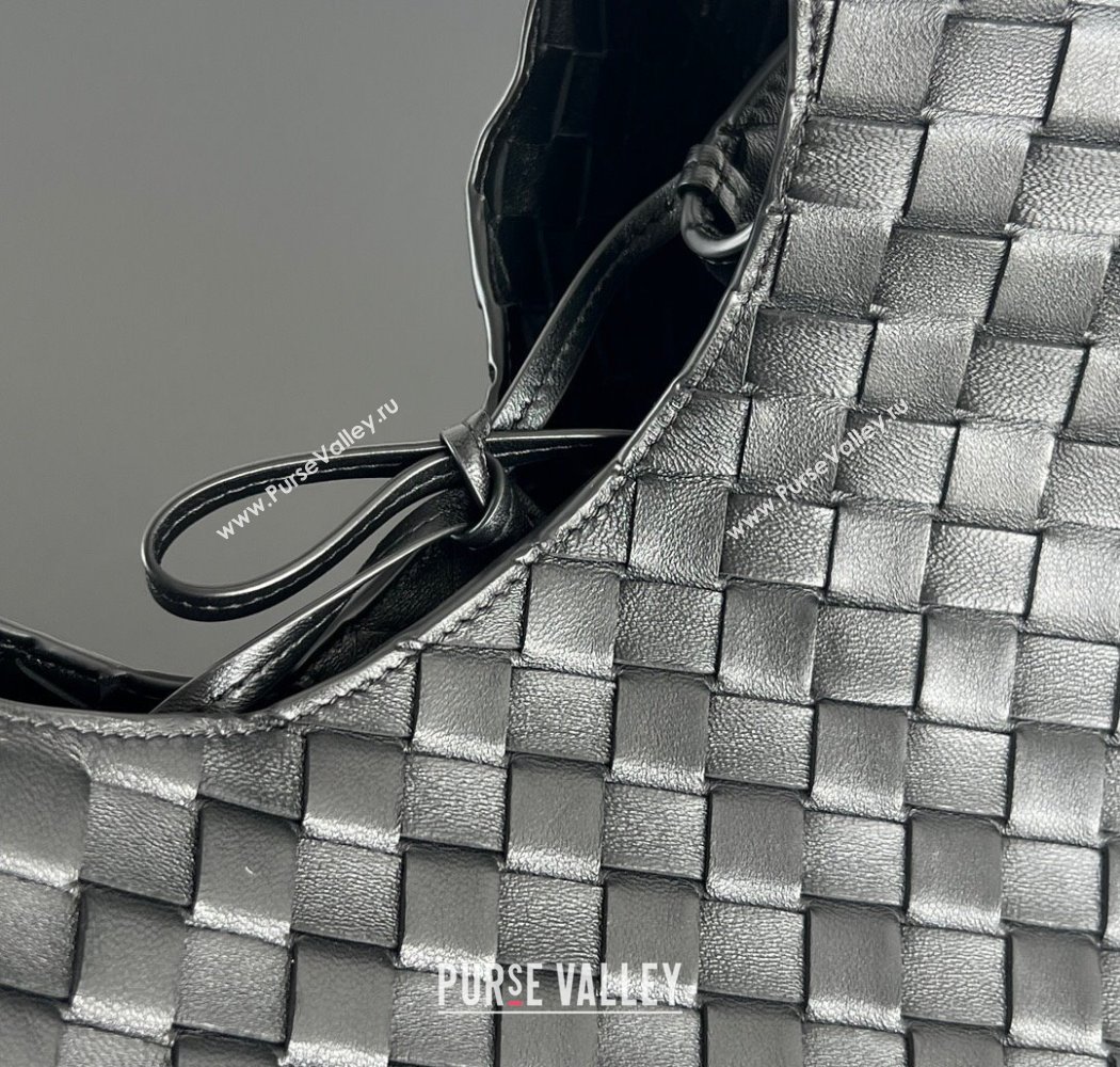 Bottega Veneta Campana Shoulder Bag in Intrecciato Leather Black 2025 844249 (WT-250924007)