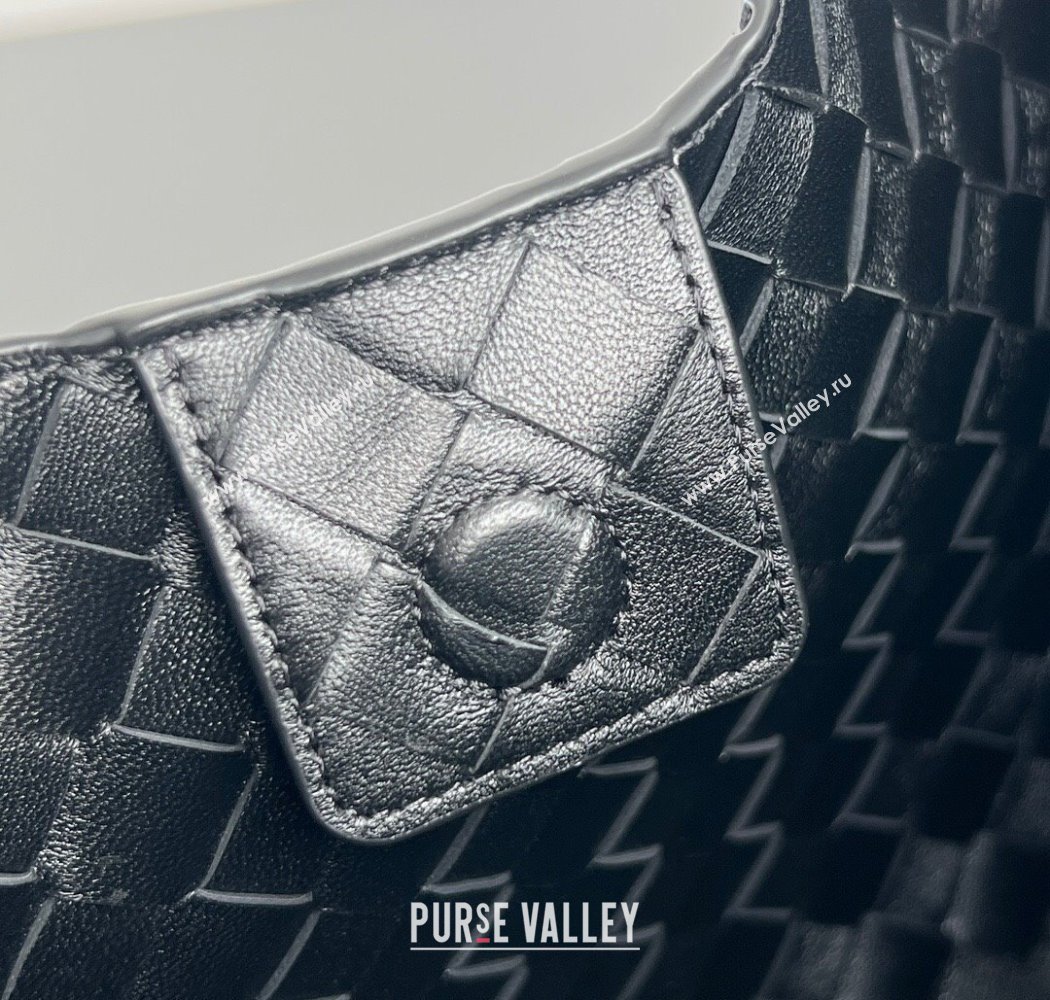 Bottega Veneta Campana Shoulder Bag in Intrecciato Leather Black 2025 844249 (WT-250924007)