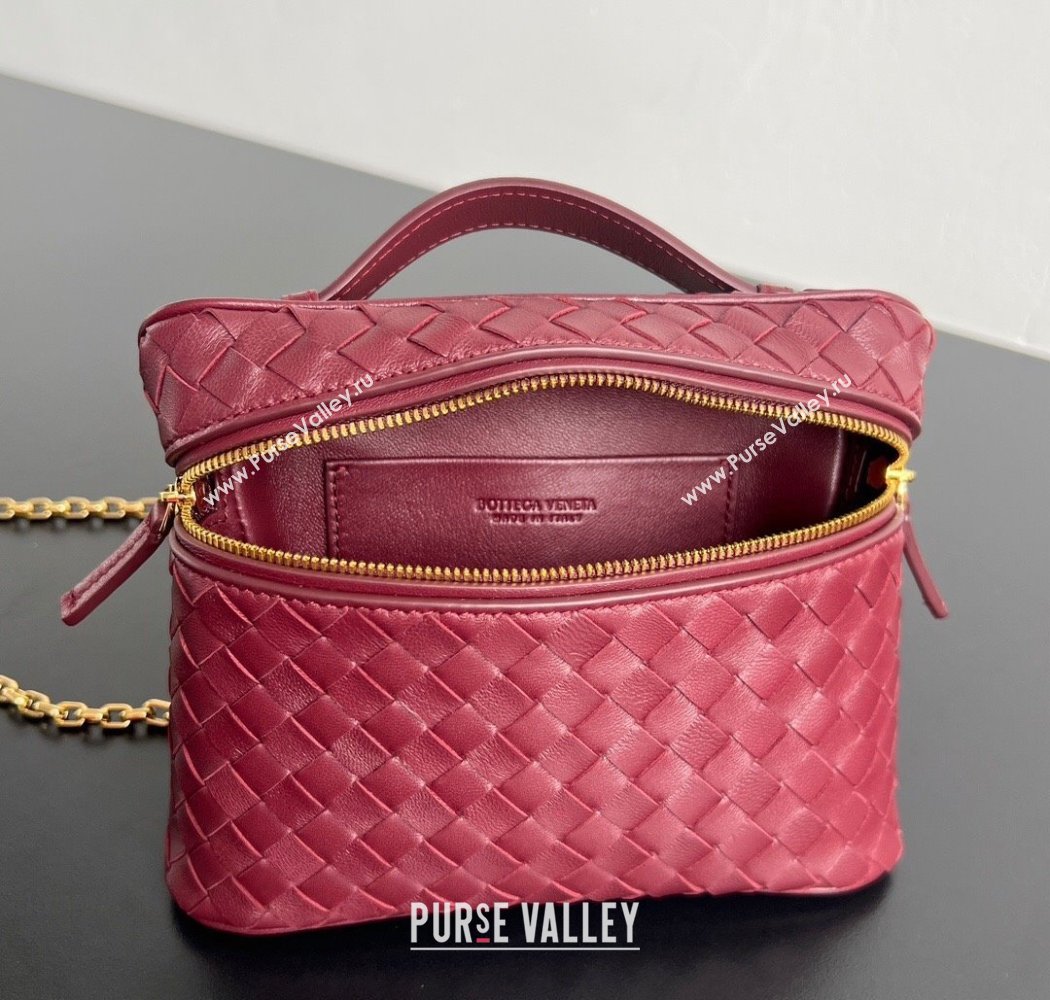Bottega Veneta Small Soft Vanity Bag in Intrecciato Leather Barolo Red 2025 843800 (WT-250924001)