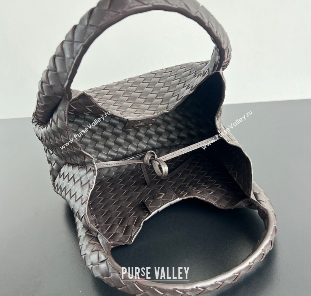 Bottega Veneta Campana Shoulder Bag in Intrecciato Leather Fondant Brown 2025 844249 (WT-250924008)