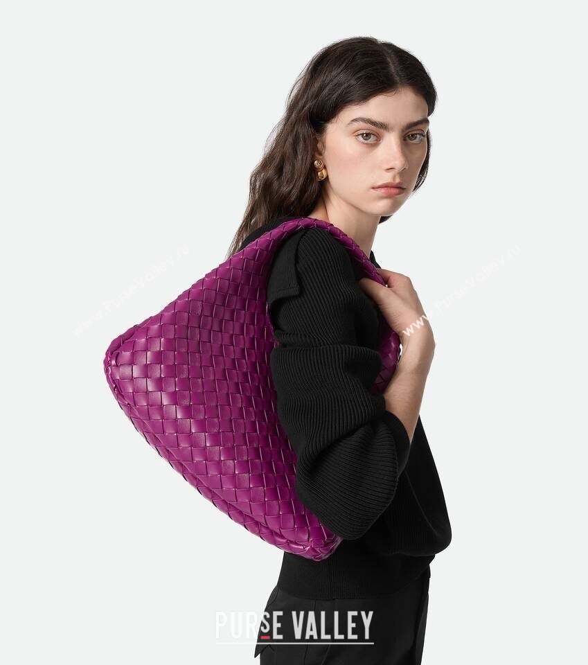 Bottega Veneta Campana Shoulder Bag in Intrecciato Leather Beetroot Purple 2025 844249 (WT-250924006)