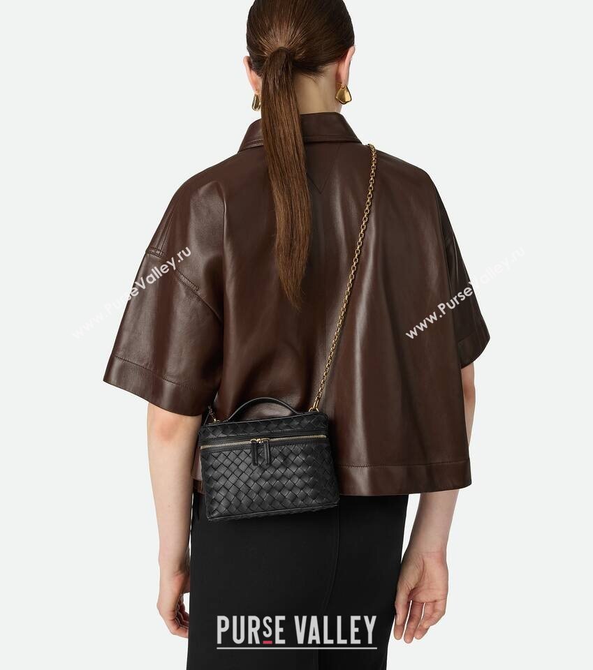 Bottega Veneta Small Soft Vanity Bag in Intrecciato Leather Black 2025 843800 (WT-250924002)