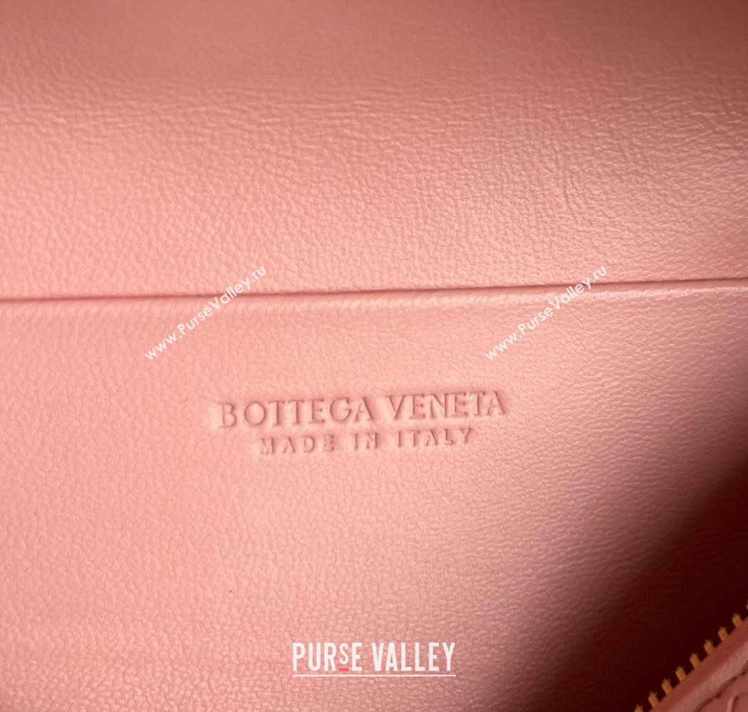 Bottega Veneta Small Soft Vanity Bag in Intrecciato Leather Rose Pink 2025 843800 (WT-250924003)