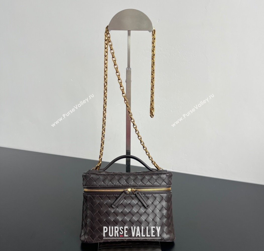 Bottega Veneta Small Soft Vanity Bag in Intrecciato Leather Fondant Brown 2025 843800 (WT-250924004)