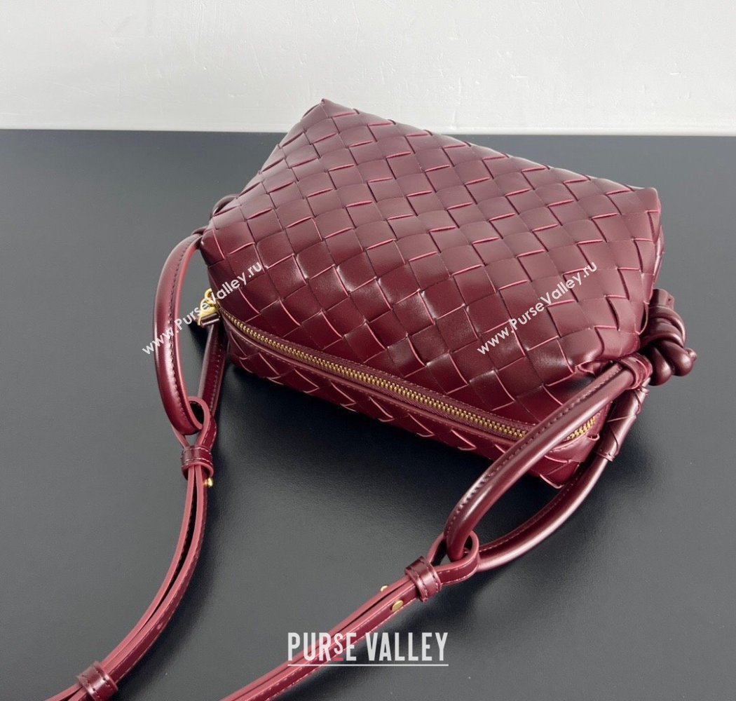 Bottega Veneta Small Loop Cross-Body Bag in Intrecciato Leather 796615 Barolo Red 2025 (WT-250924031)
