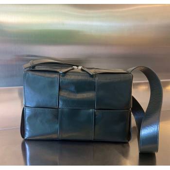 Bottega Veneta Mens Arco Camera Bag Bag in Intrecciato Leather Dark Green 2025 731165 (WT-250924038)
