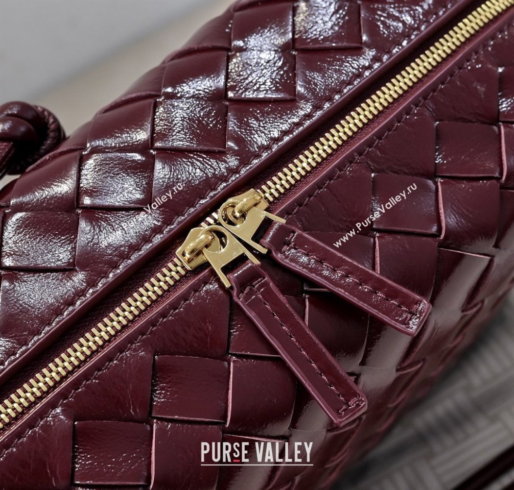 Bottega Veneta Loop Camera Bag in Intrecciato Leather Burgundy 2025 723548 (WT-250924041)