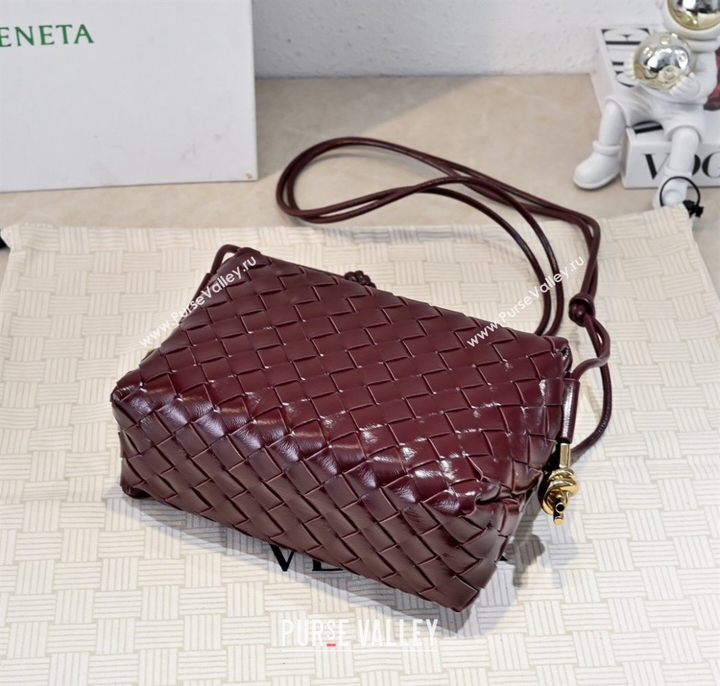 Bottega Veneta Loop Camera Bag in Intrecciato Leather Burgundy 2025 723548 (WT-250924041)