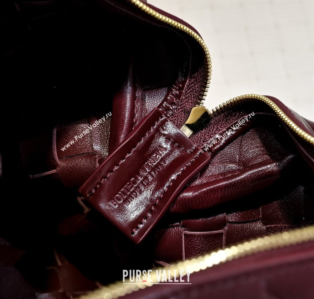 Bottega Veneta Loop Camera Bag in Intrecciato Leather Burgundy 2025 723548 (WT-250924041)