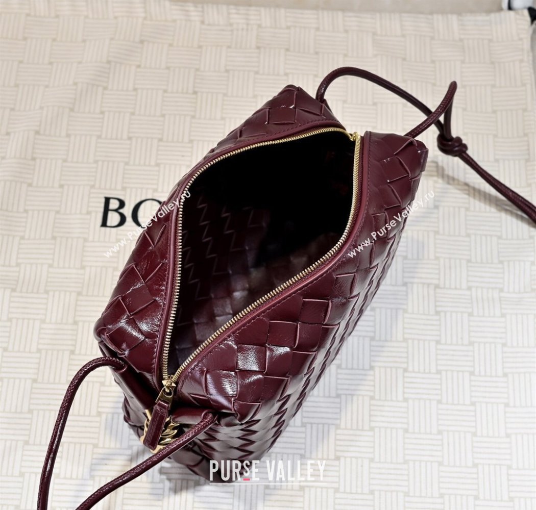 Bottega Veneta Loop Camera Bag in Intrecciato Leather Burgundy 2025 723548 (WT-250924041)