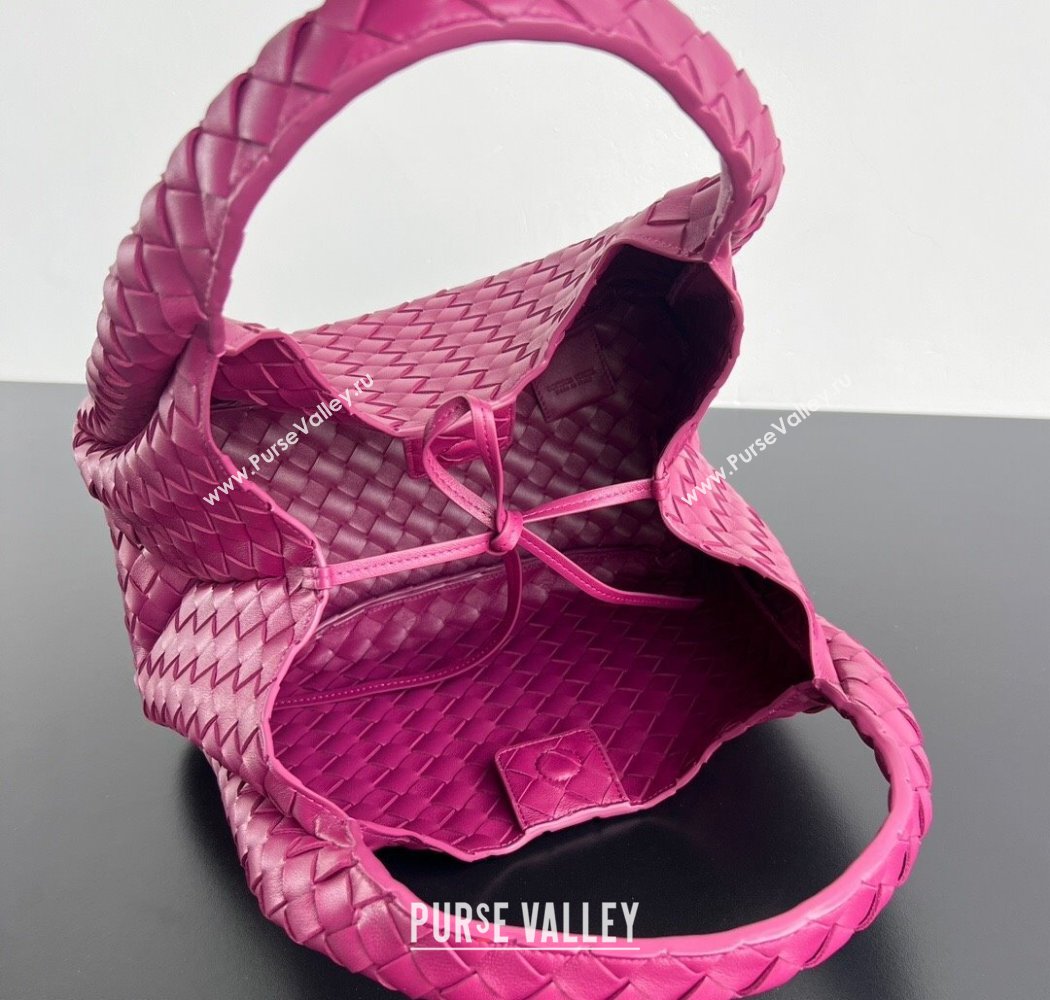 Bottega Veneta Campana Shoulder Bag in Intrecciato Leather Beetroot Purple 2025 844249 (WT-250924006)