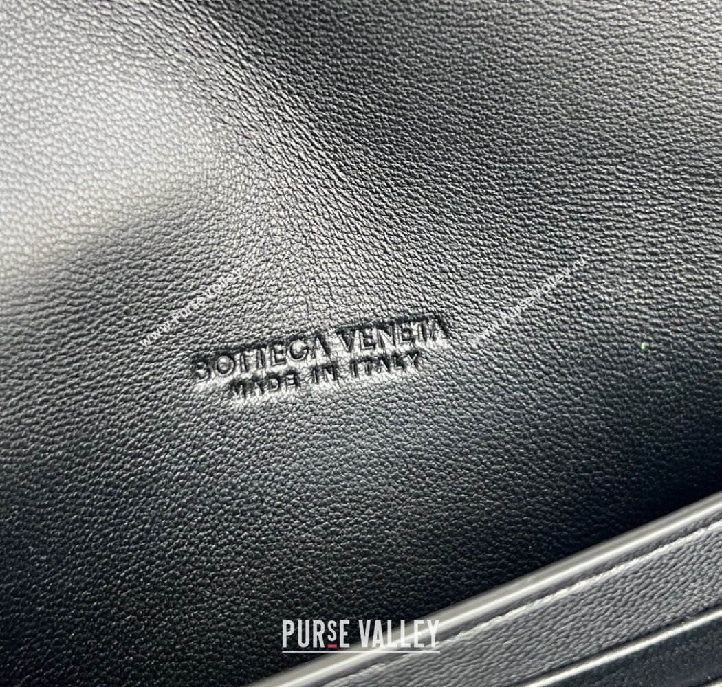Bottega Veneta Andiamo Daisy Long Clutch Bag in Intrecciato Leather Black 2025 836810 (WT-250924023)