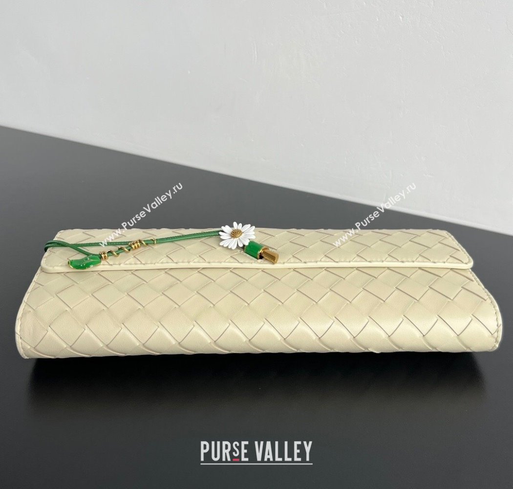Bottega Veneta Andiamo Daisy Long Clutch Bag in Intrecciato Leather Sea Salt 2025 836810 (WT-250924024)