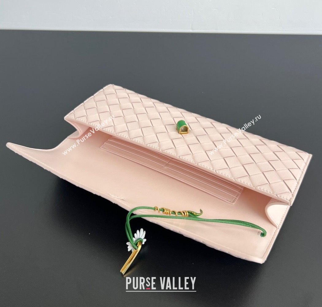 Bottega Veneta Andiamo Daisy Long Clutch Bag in Intrecciato Leather Seashell Pink 2025 836810 (WT-250924026)