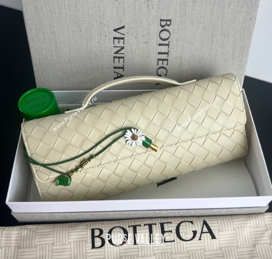 Bottega Veneta Andiamo Daisy Long Clutch Bag in Intrecciato Leather Sea Salt 2025 836810 (WT-250924024)