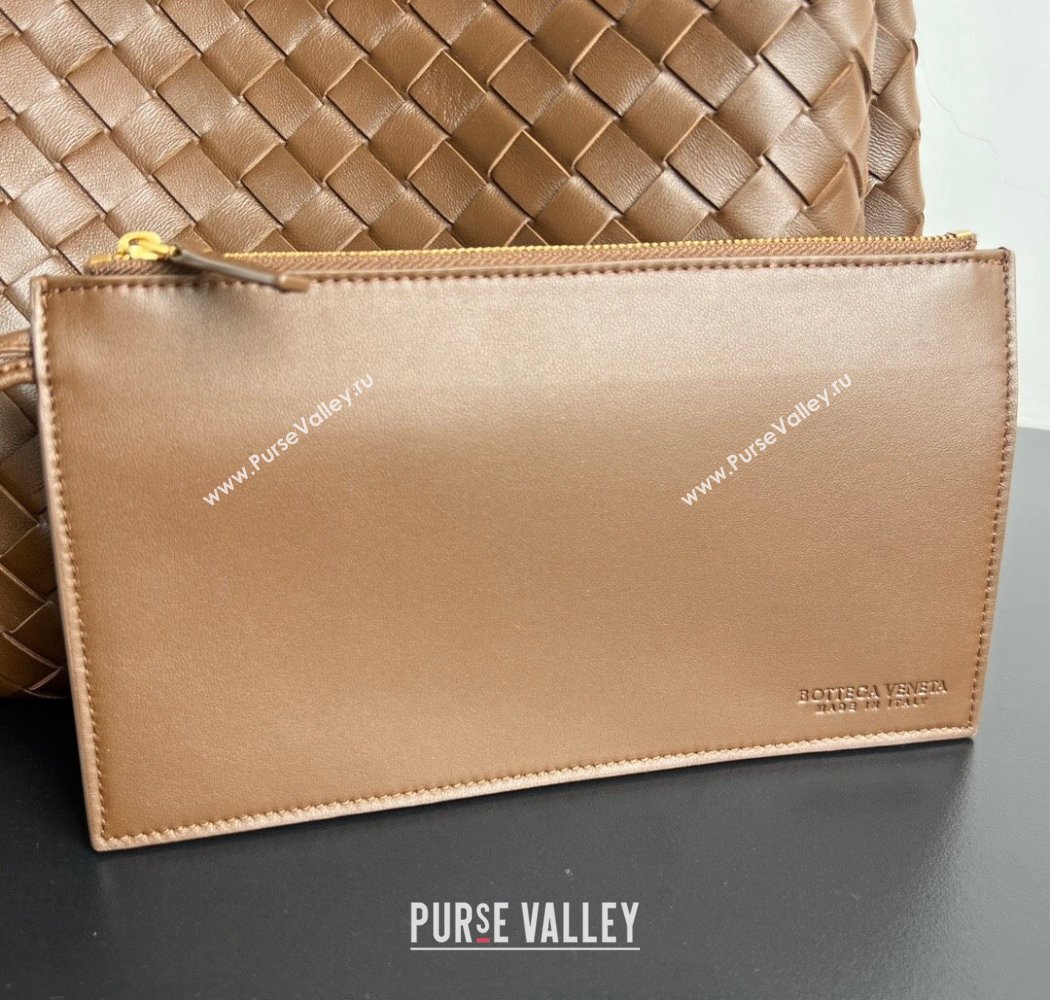 Bottega Veneta Large Campana Shoulder Bag in Intrecciato Leather Nocciola Brown 2025 844250 (WT-250924013)