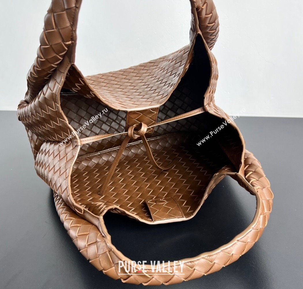 Bottega Veneta Large Campana Shoulder Bag in Intrecciato Leather Nocciola Brown 2025 844250 (WT-250924013)