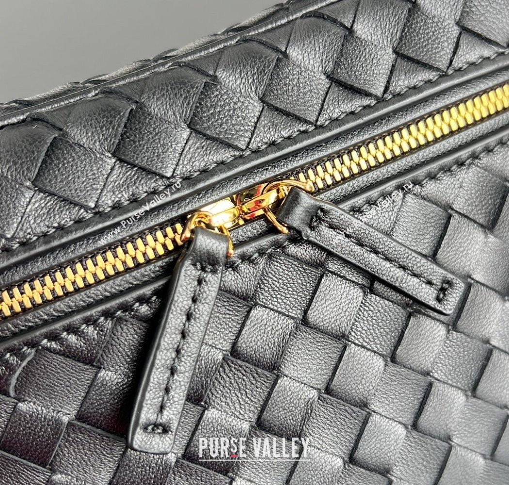 Bottega Veneta Small Soft Vanity Bag in Intrecciato Leather Black 2025 843800 (WT-250924002)