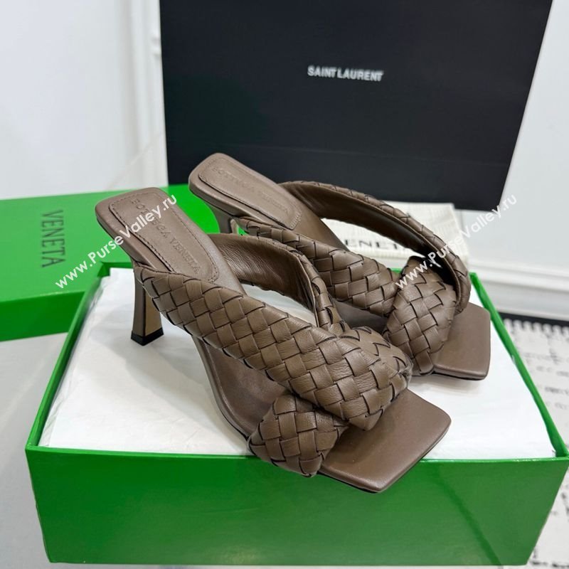 Bottega Veneta Riva Heel Slides Sandal 9cm in Woven Leather Brown 2025 (KER-251027158)