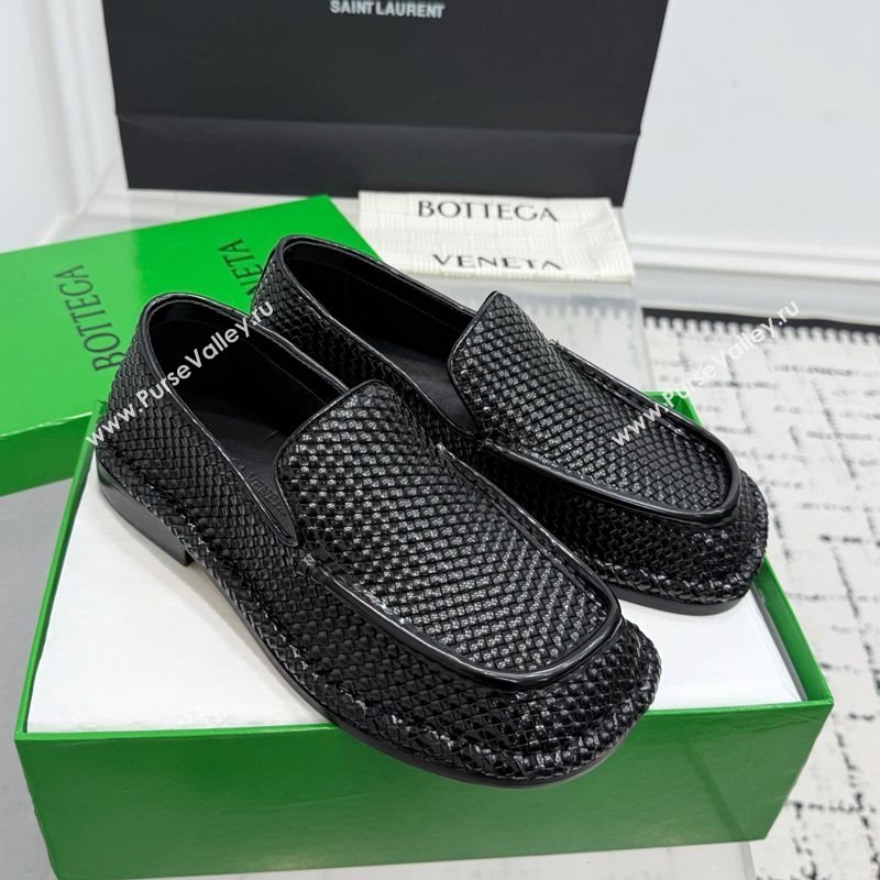 Bottega Veneta Daddy Loafers in Woven Leather Black 2025 (KER-251027145)