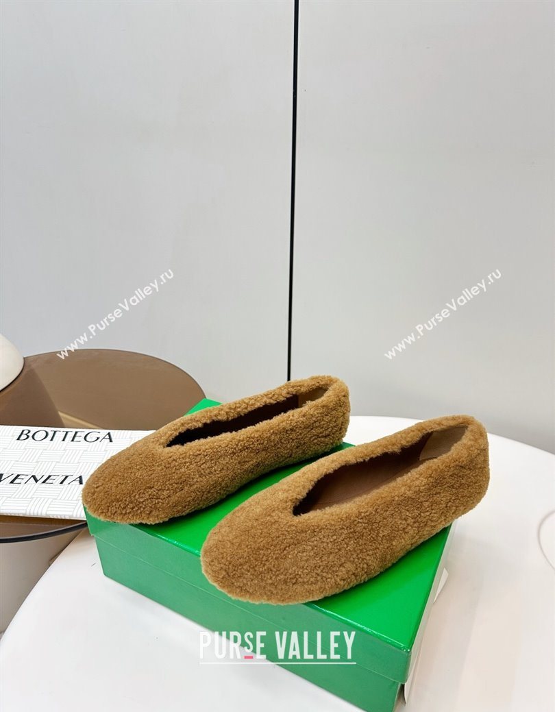 Bottega Veneta Rosa Ballerina Flat in Shearling Brown 2025 (MD-251027146)