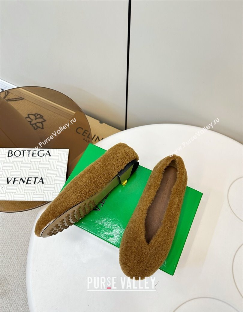 Bottega Veneta Rosa Ballerina Flat in Shearling Brown 2025 (MD-251027146)