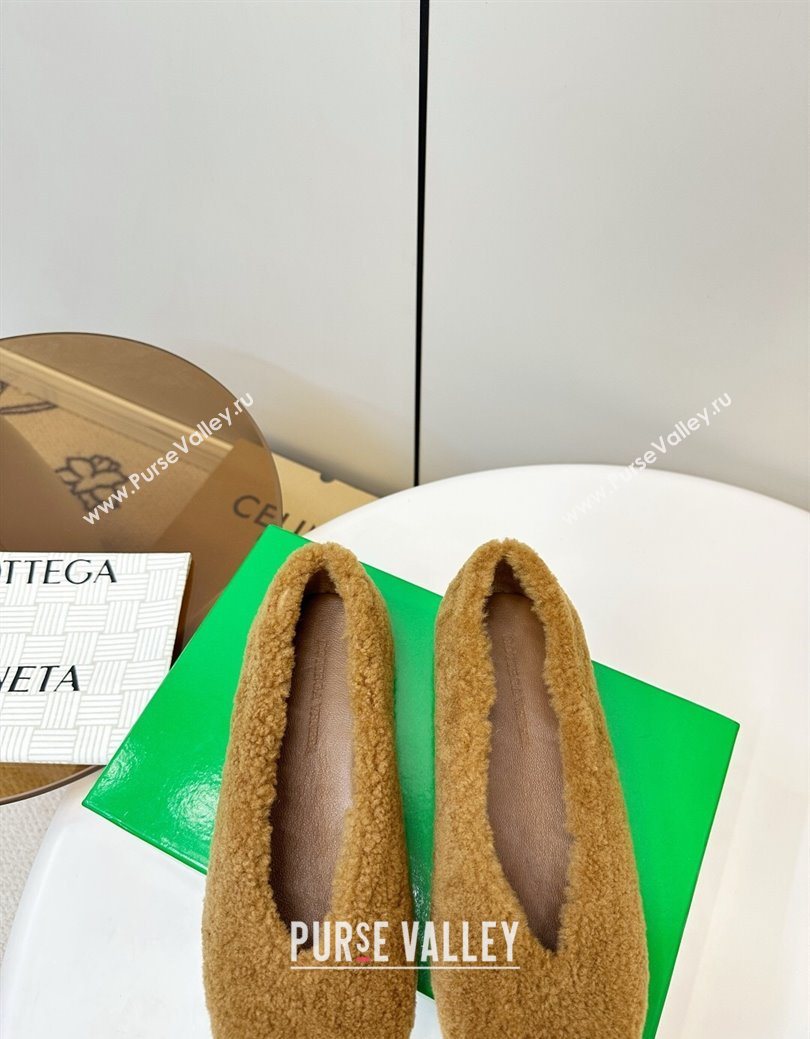 Bottega Veneta Rosa Ballerina Flat in Shearling Brown 2025 (MD-251027146)